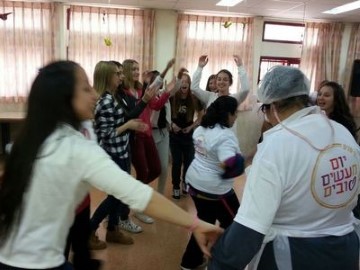 מתוק בפה ומתוק בלב עם חניכי מע"ש בלוד