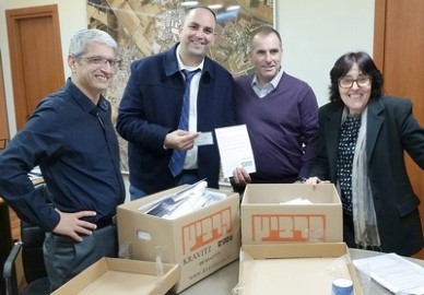 "מחממים בידידות" את הבית ואת הלב לקשישי העיר לוד