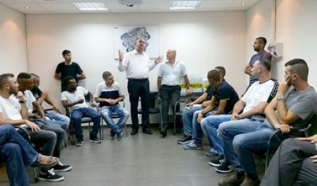 חדש בלוד - לימודי מכונאות רכב חינם לצעירים