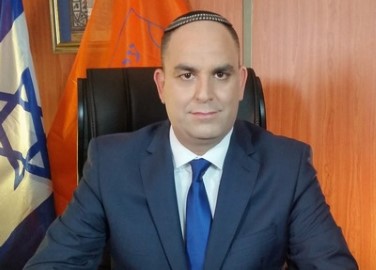 עו"ד יאיר רביבו לפרופ' אמיר חצרוני: אל תזהם את לוד בנוכחותך!