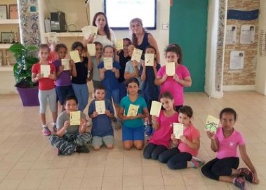 סופרים צעירים בבית חינוך "המעפילים" בלוד