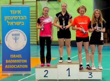דנה דנילנקו בת ה 13.5 מלוד סגנית אלופת ישראל  2015 בבדמינטון