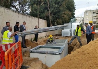 מיכלי אשפה מוטמנים במקום "הצפרדעים" המכוערים בלוד