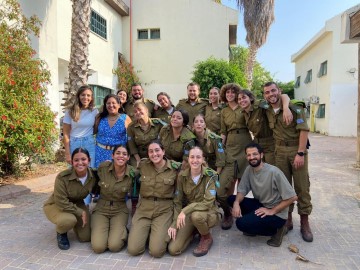 חיילי פרק המשימה הגיעו ללוד - לעודד שירות משמעותי בקרב הנוער