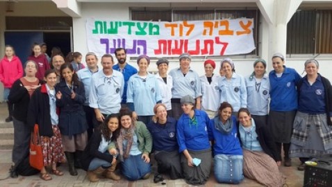 מפקד הצדעה לתנועות הנוער באולפנת צביה לוד