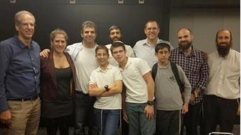הישיבה התיכונית צביה אלישיב מלוד נבחרה להשיק את תוכנית כרומבוק של גוגל ו-HP לבתי ספר בישראל