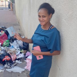 במבצע מיוחד: עובדי התברואה בעיריית לוד חילצו את כספי השכירות שנזרקו לפח