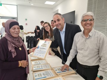 שנים של שירות ונתינה: בעיריית לוד נפרדו מעשרות עובדים שפרשו לגמלאות