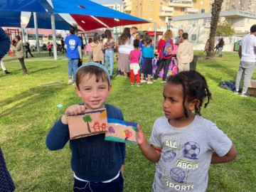 אהבת חינם ביריד 'יום המעשים הטובים' של מחלקת הנוער בלוד