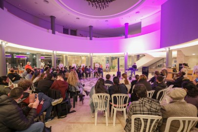 נפתחה תערוכת "רעים לפנים" בהיכל התרבות בלוד. תושבי העיר מוזמנים ליהנות מהמיצגים