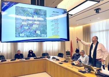 "דיי לניתוקים": יאיר רביבו נפגש עם נציגי חברת חשמל ודרש תגבור קווי מתח ללוד